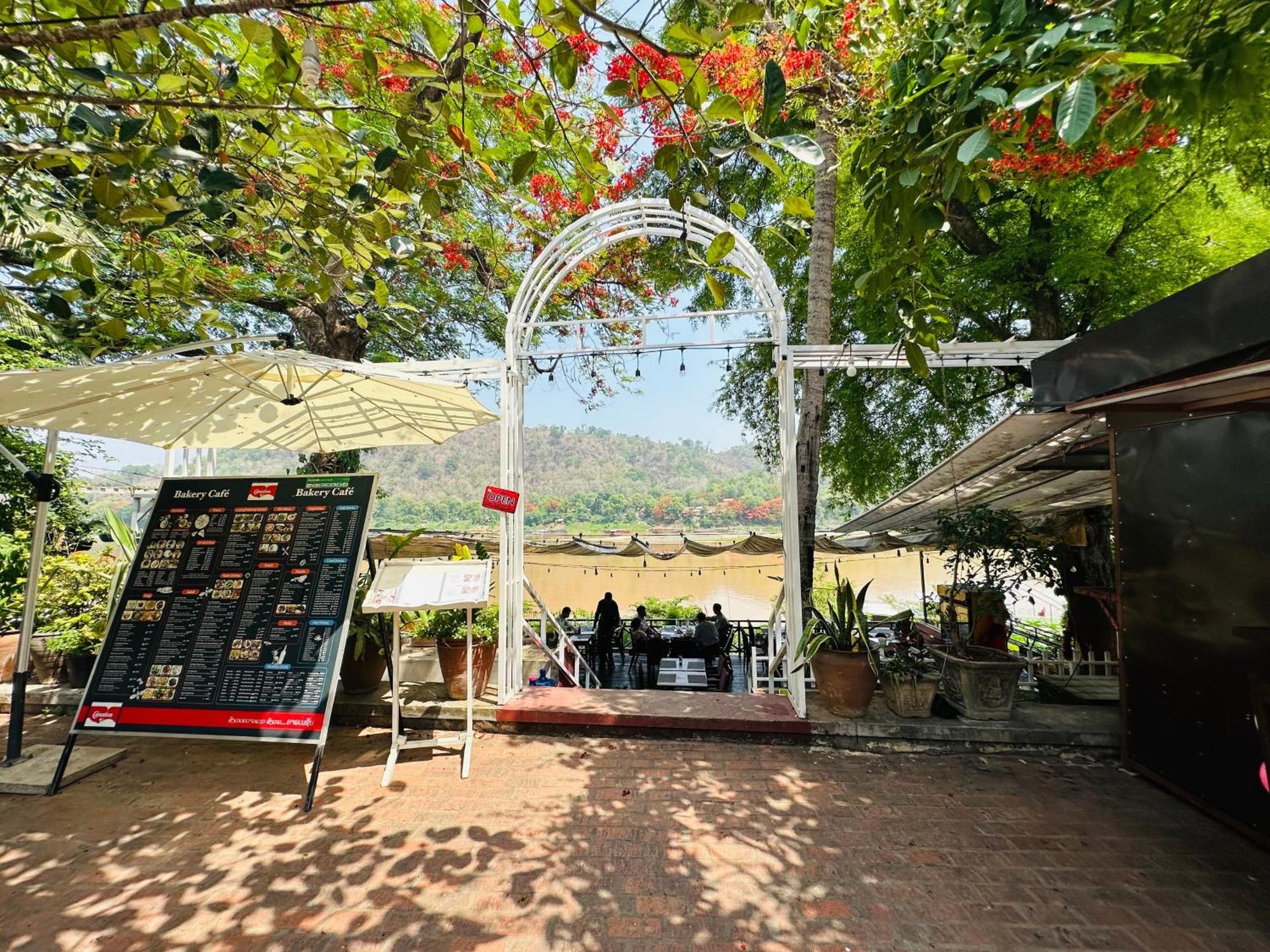 Villa Phonethip Mekong Riverside หลวงพระบาง ภายนอก รูปภาพ